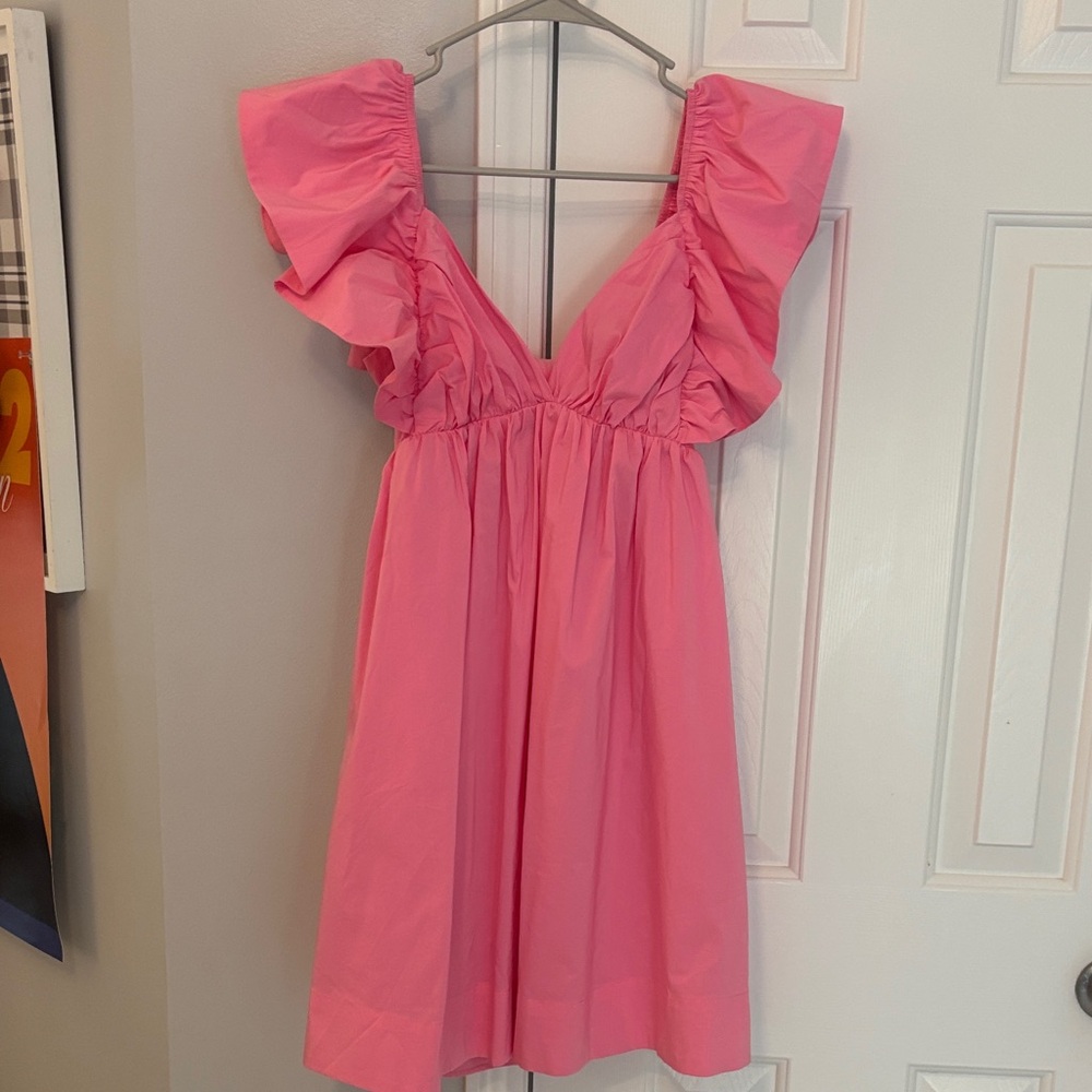 ❤️ You Bunches Pink Ruffle-Shoulder V-Neck Dress. Bought at local boutique. Med.